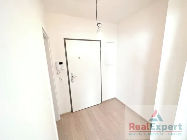 Pronájem bytu 2+kk, Praha - Vršovice, Oblouková, 51 m2