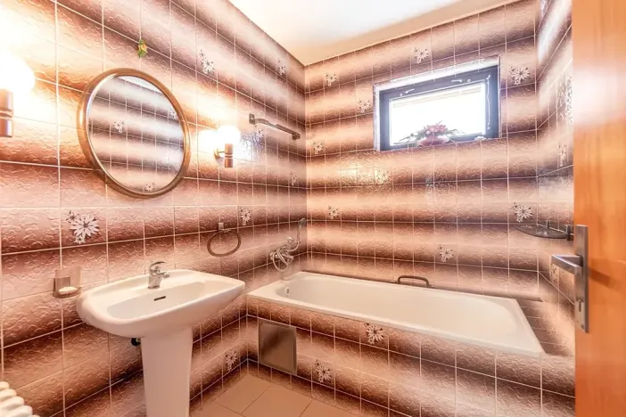 Prodej rodinného domu, Křesín, 151 m2