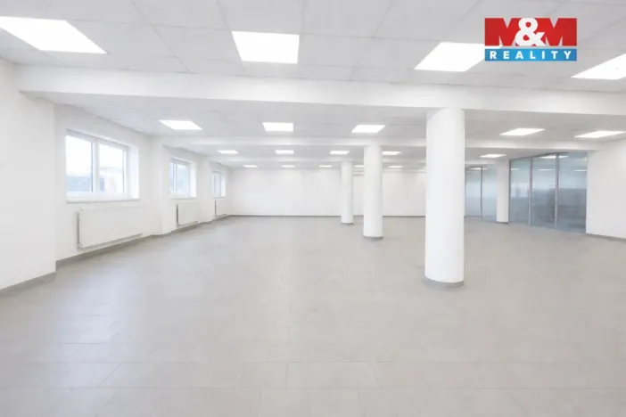 Pronájem kanceláře, Louny, Březinova, 173 m2