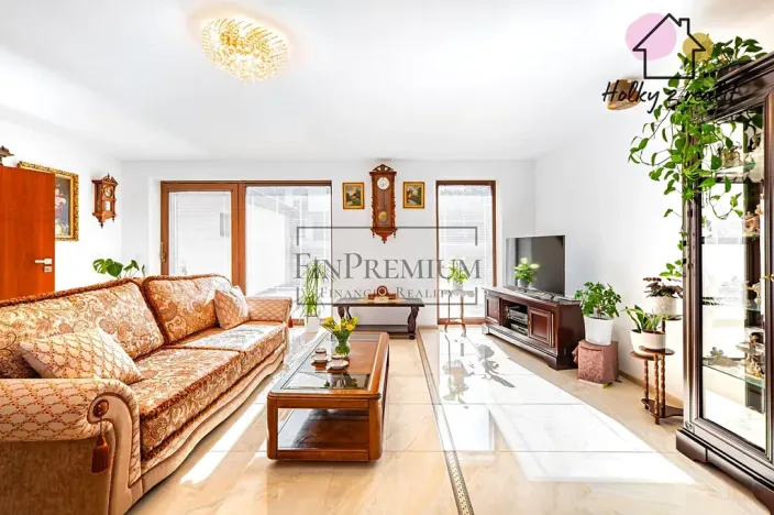 Prodej rodinného domu, Psáry, U Studny, 298 m2