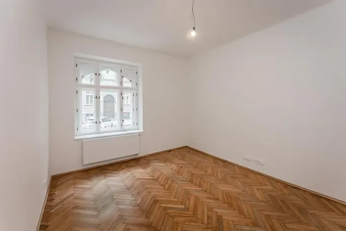 Pronájem kanceláře, Praha - Vinohrady, Mánesova, 52 m2