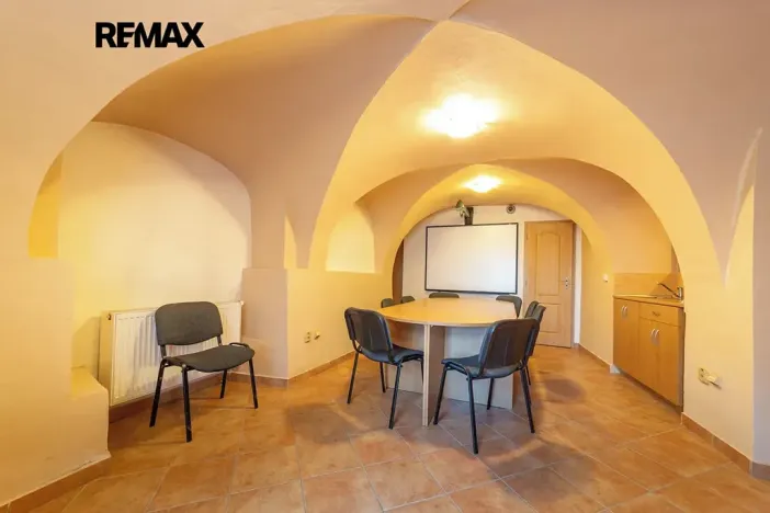 Prodej komerční nemovitosti, Šumperk, nám. Míru, 200 m2