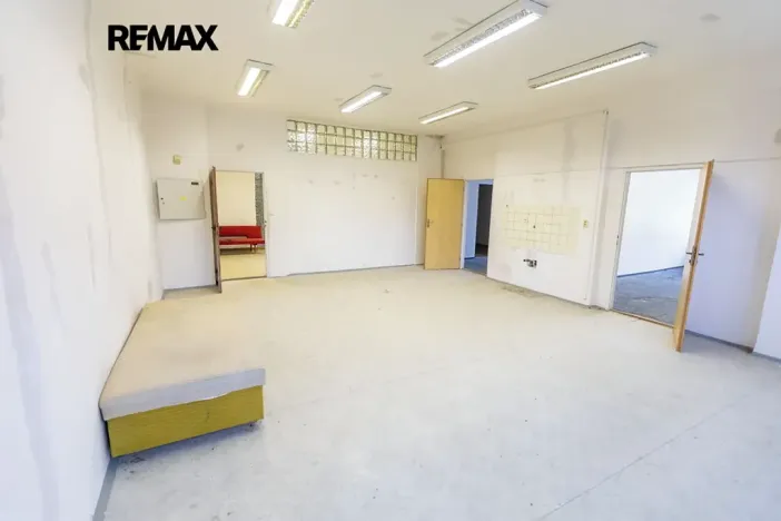 Prodej obchodního prostoru, Město Albrechtice, Míru, 1427 m2