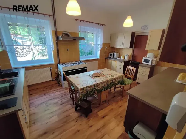 Prodej rodinného domu, Lipová-lázně, 555 m2