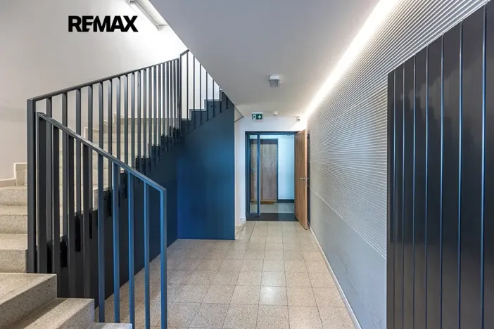 Pronájem bytu 1+kk, Praha - Libeň, Novovysočanská, 25 m2