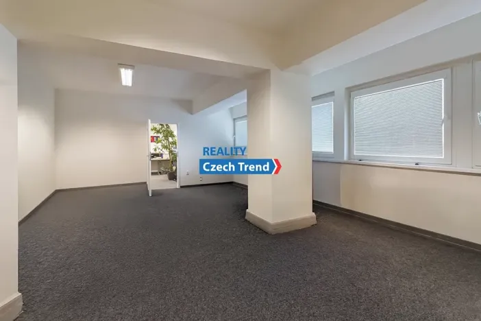 Pronájem kanceláře, Olomouc, Šlechtitelů, 50 m2