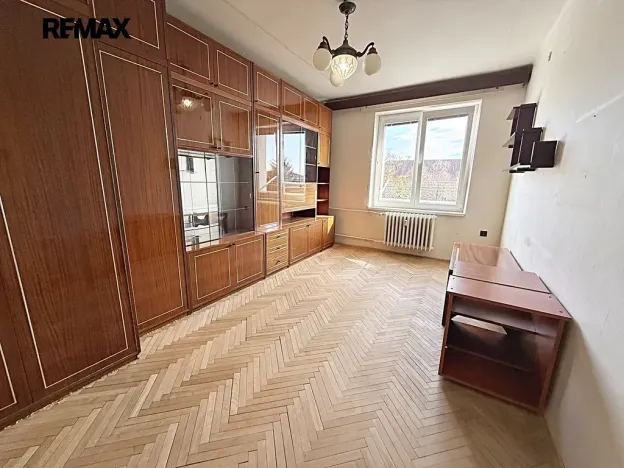 Prodej bytu 2+1, Pardubice, Benešovo náměstí, 52 m2