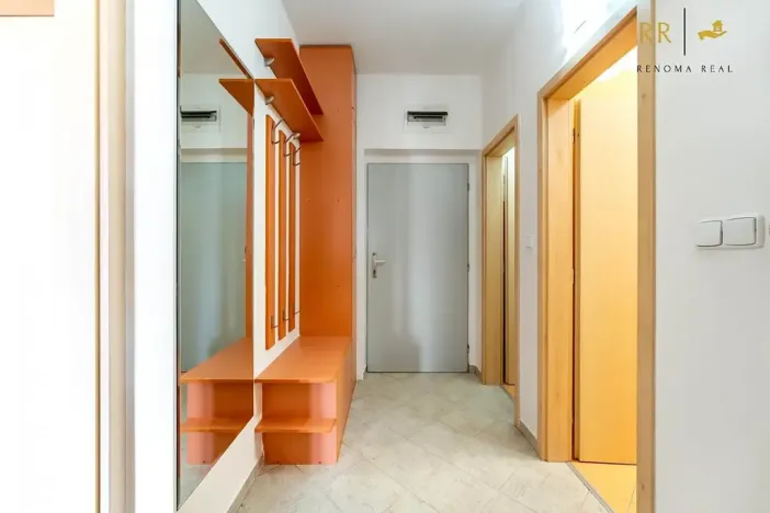 Pronájem bytu 2+kk, Brno, Zlínská, 55 m2