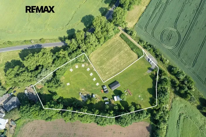 Prodej komerční nemovitosti, Chrášťany, 10917 m2