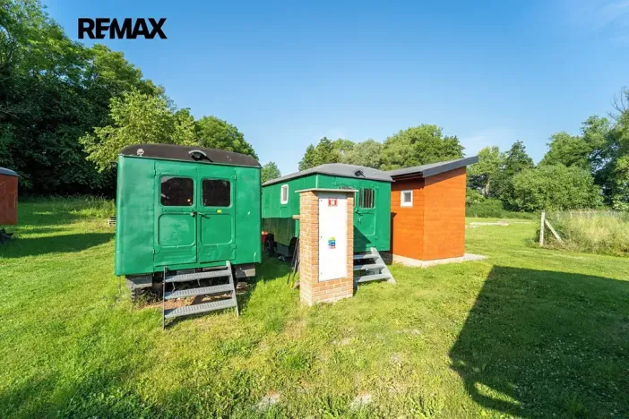 Prodej komerční nemovitosti, Chrášťany, 10917 m2