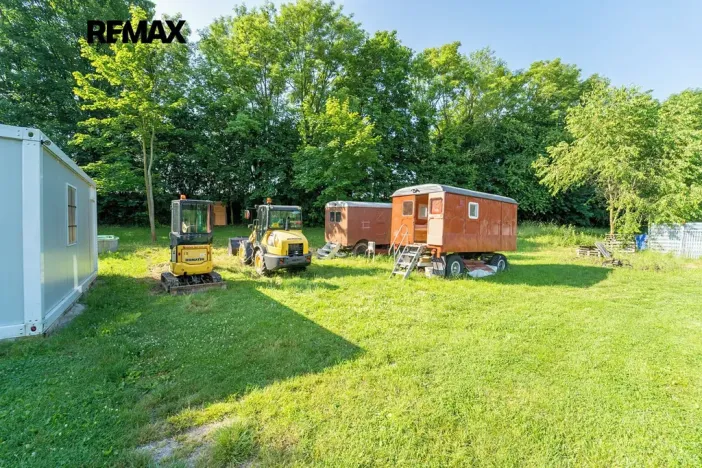 Prodej komerční nemovitosti, Chrášťany, 10917 m2