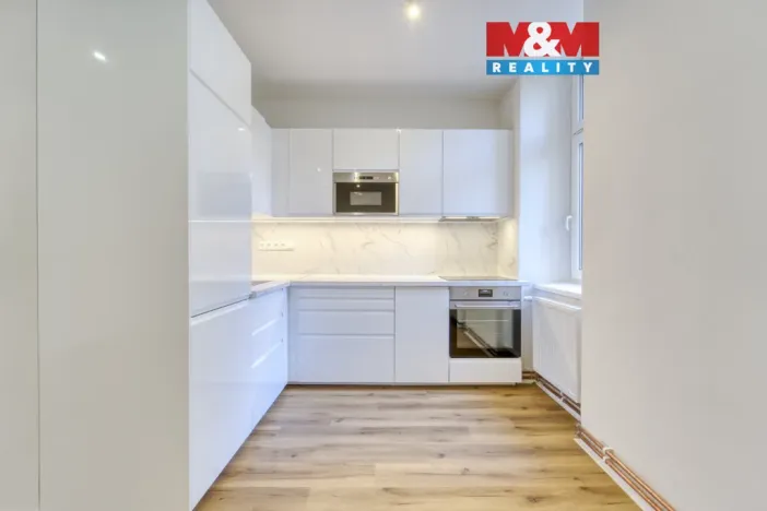 Pronájem bytu 2+kk, Plzeň - Jižní Předměstí, Klatovská třída, 68 m2