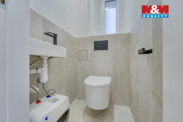 Pronájem bytu 2+kk, Plzeň - Jižní Předměstí, Klatovská třída, 68 m2