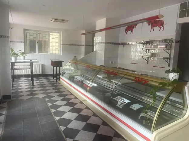 Pronájem obchodního prostoru, Kladno, T. G. Masaryka, 304 m2