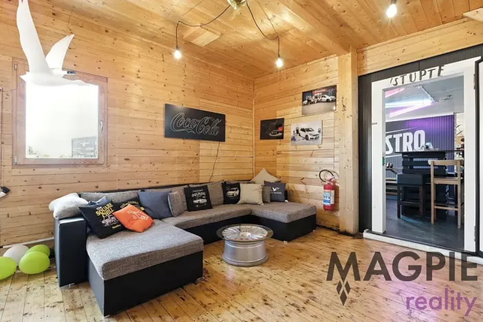 Pronájem restaurace, Praha - Uhříněves, Přátelství, 172 m2