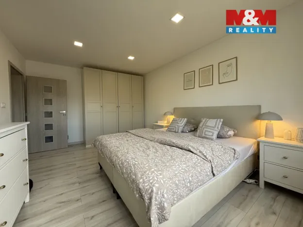 Pronájem bytu 2+1, Karviná - Mizerov, tř. Těreškovové, 55 m2