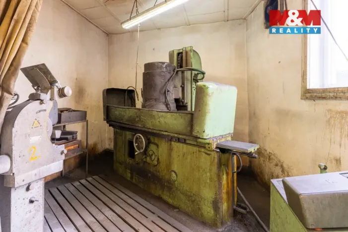 Prodej výrobních prostor, Bedihošť, Komenského, 180 m2