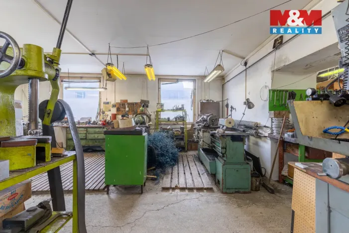 Prodej výrobních prostor, Bedihošť, Komenského, 180 m2