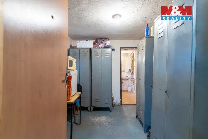 Prodej výrobních prostor, Bedihošť, Komenského, 180 m2