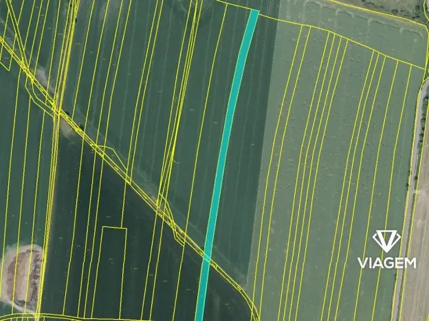 Prodej podílu pole, Křesín, 1622 m2