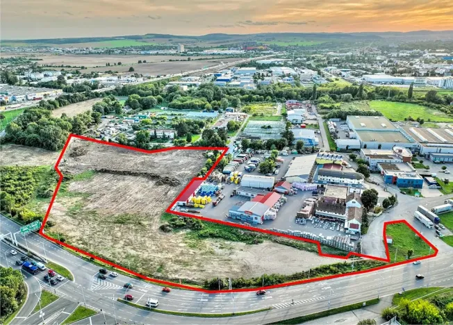 Prodej komerčního pozemku, Brno, Hněvkovského, 35094 m2