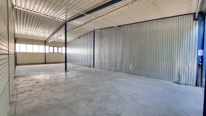 Pronájem výrobních prostor, Praha, Poděbradská, 250 m2