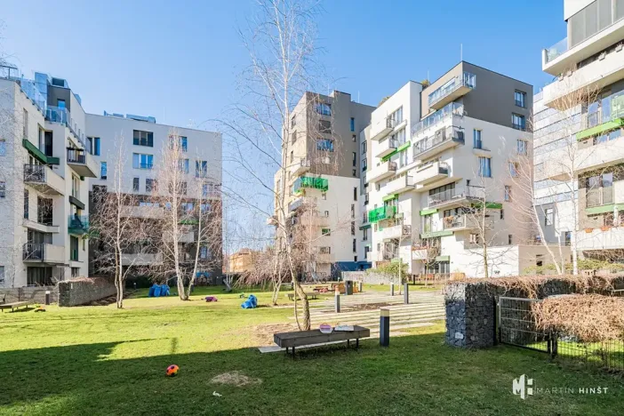 Prodej bytu 2+kk, Praha - Vršovice, Archangelská, 97 m2