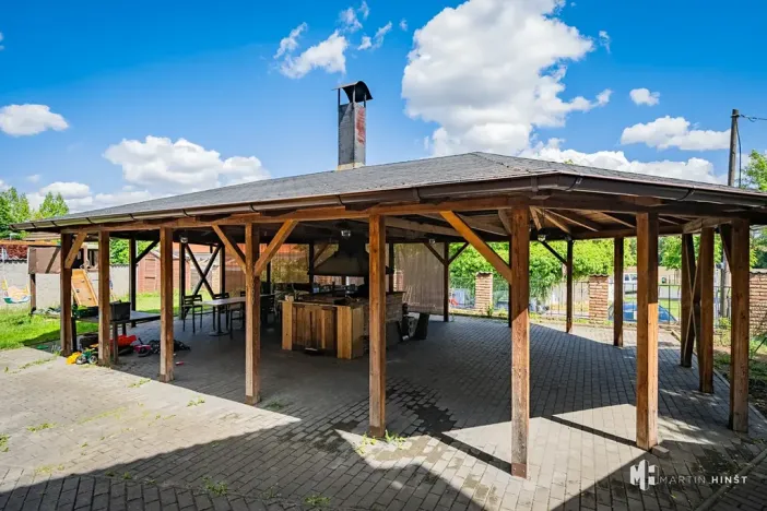 Prodej apartmánu, Květnice, Na Ladech, 460 m2