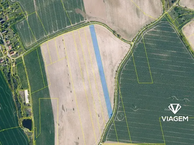 Prodej podílu pole, Kravaře, 2065 m2