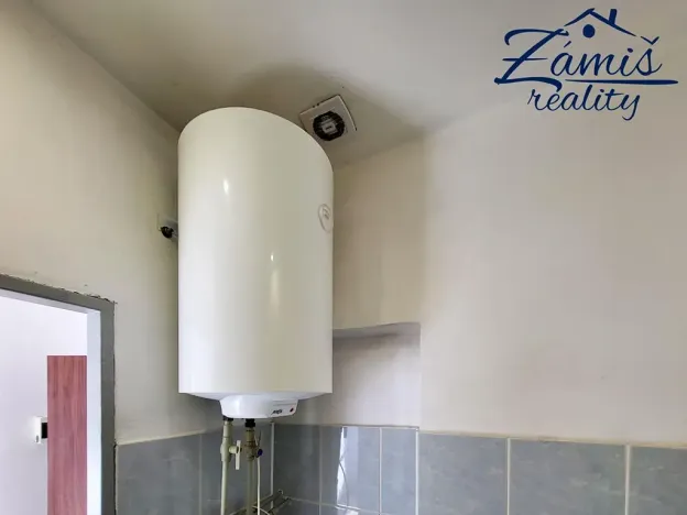 Pronájem bytu 1+1, Nové Strašecí, U Školy, 26 m2