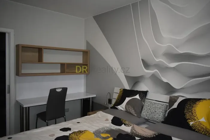 Pronájem bytu 2+kk, Brno, Ypsilantiho, 42 m2