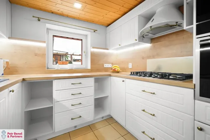 Prodej rodinného domu, Kolešov, 198 m2