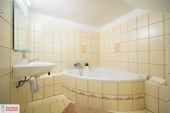 Prodej rodinného domu, Kolešov, 198 m2