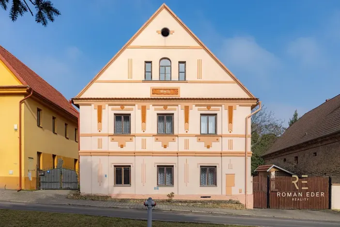 Prodej vícegeneračního domu, Chotiněves, 495 m2