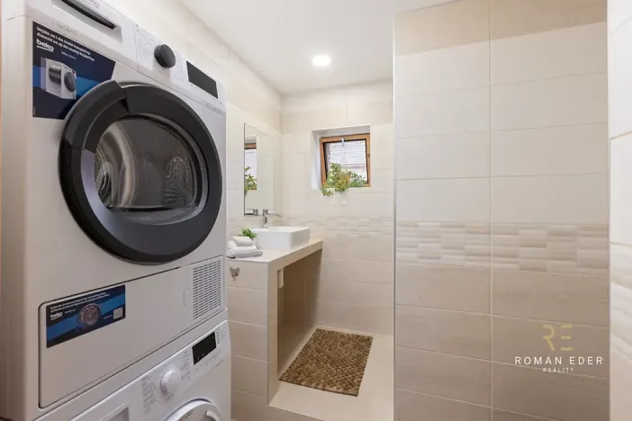 Prodej vícegeneračního domu, Chotiněves, 495 m2