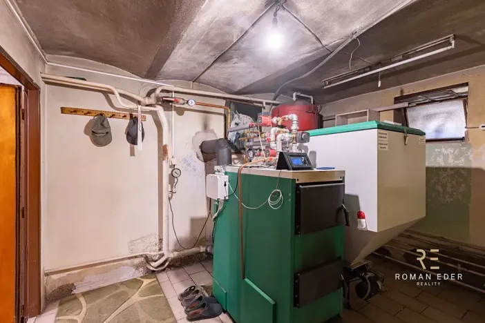 Prodej vícegeneračního domu, Chotiněves, 495 m2