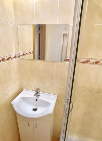 Pronájem bytu 1+1, Teplice, Ruská, 27 m2