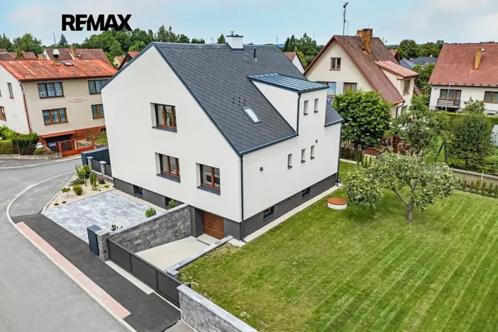 Prodej rodinného domu, Jindřichův Hradec, Spojovací, 183 m2