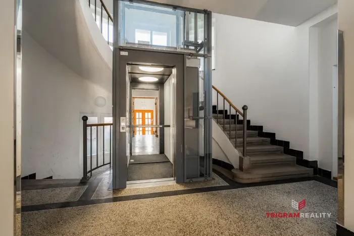 Pronájem bytu 2+kk, Hradec Králové, třída Karla IV., 70 m2