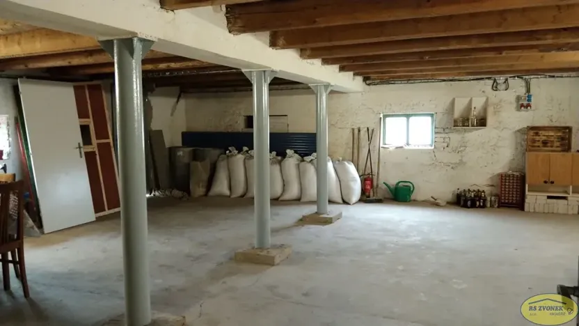 Pronájem skladu, Holešov, 100 m2