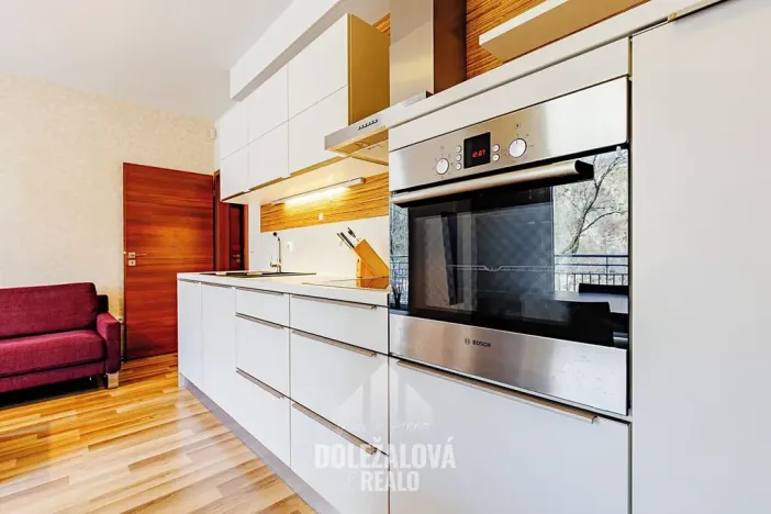 Pronájem bytu 2+kk, Jihlava, U Dlouhé stěny, 58 m2