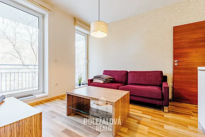 Pronájem bytu 2+kk, Jihlava, U Dlouhé stěny, 58 m2