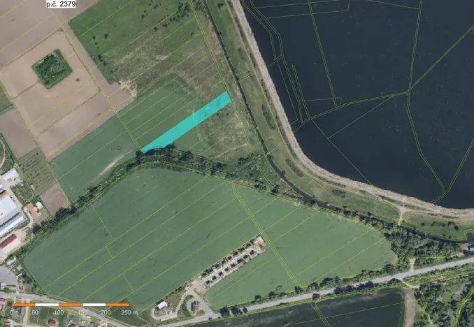 Prodej podílu pole, Milovice, 1324 m2