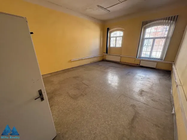 Pronájem skladu, Trutnov, Tovární, 1610 m2