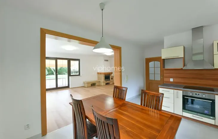 Pronájem vily, Průhonice, Jetelová, 370 m2