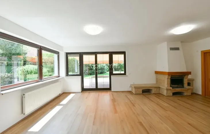 Pronájem vily, Průhonice, Jetelová, 370 m2