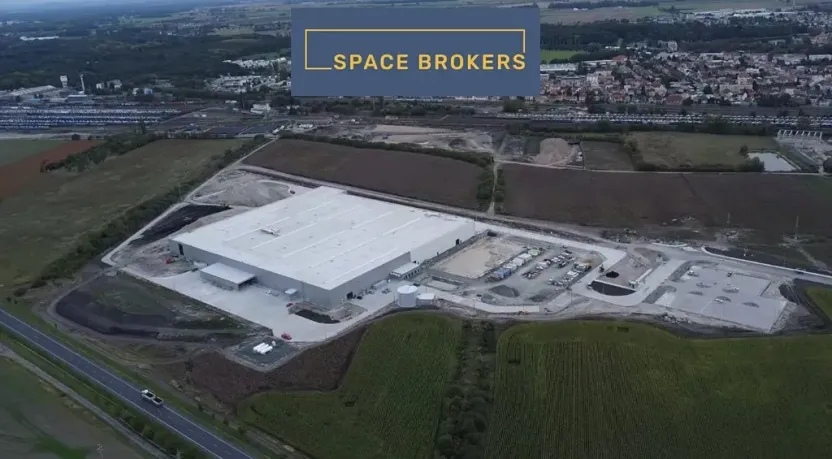 Pronájem skladu, Nymburk, 7500 m2