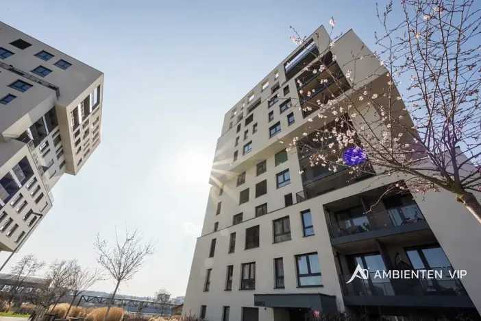 Prodej bytu 2+kk, Praha - Vysočany, Oktábcových, 72 m2