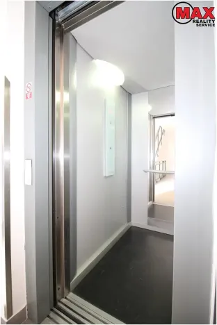 Pronájem bytu 1+kk, Praha - Hloubětín, Nepelova, 35 m2