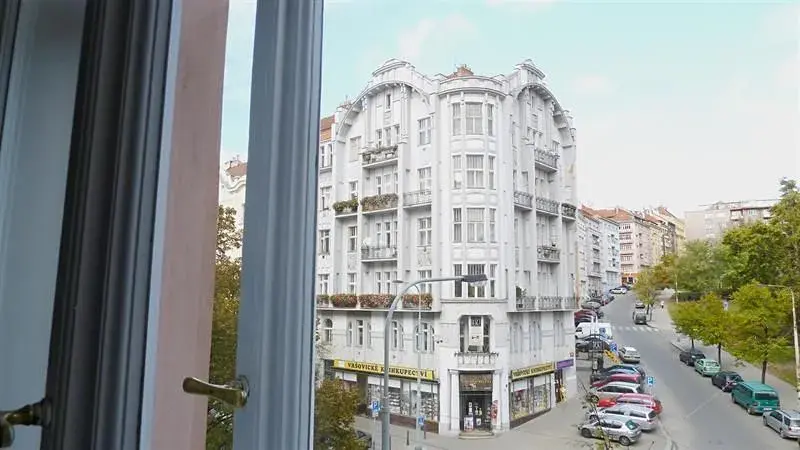 Pronájem bytu 1+1, Praha - Vršovice, Moskevská, 46 m2